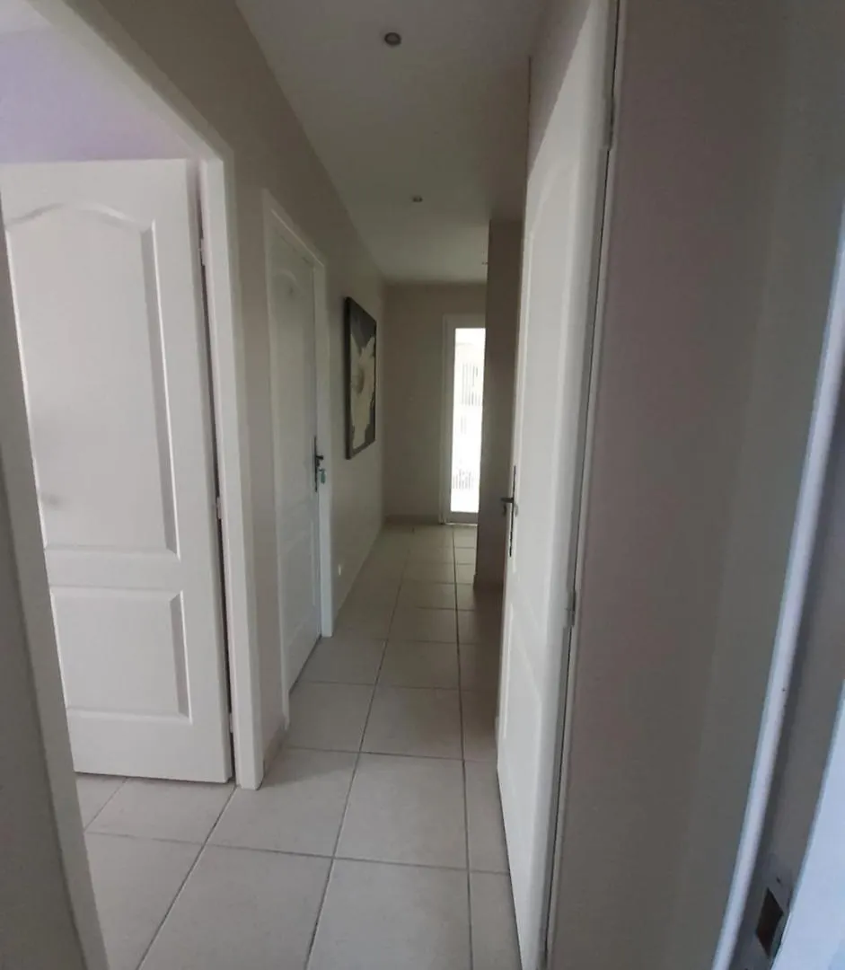 Homestay Authentique Mas Avec Piscine En Provence Apartment Regusse
