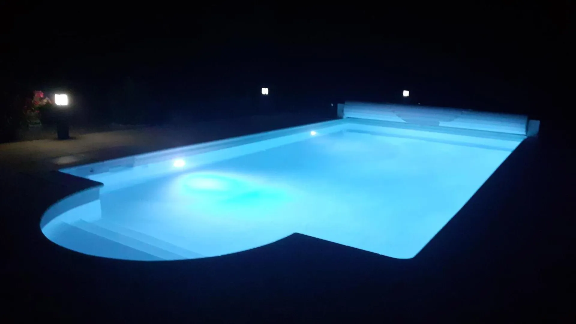 Authentique Mas Avec Piscine En Provence Apartment Regusse Homestay